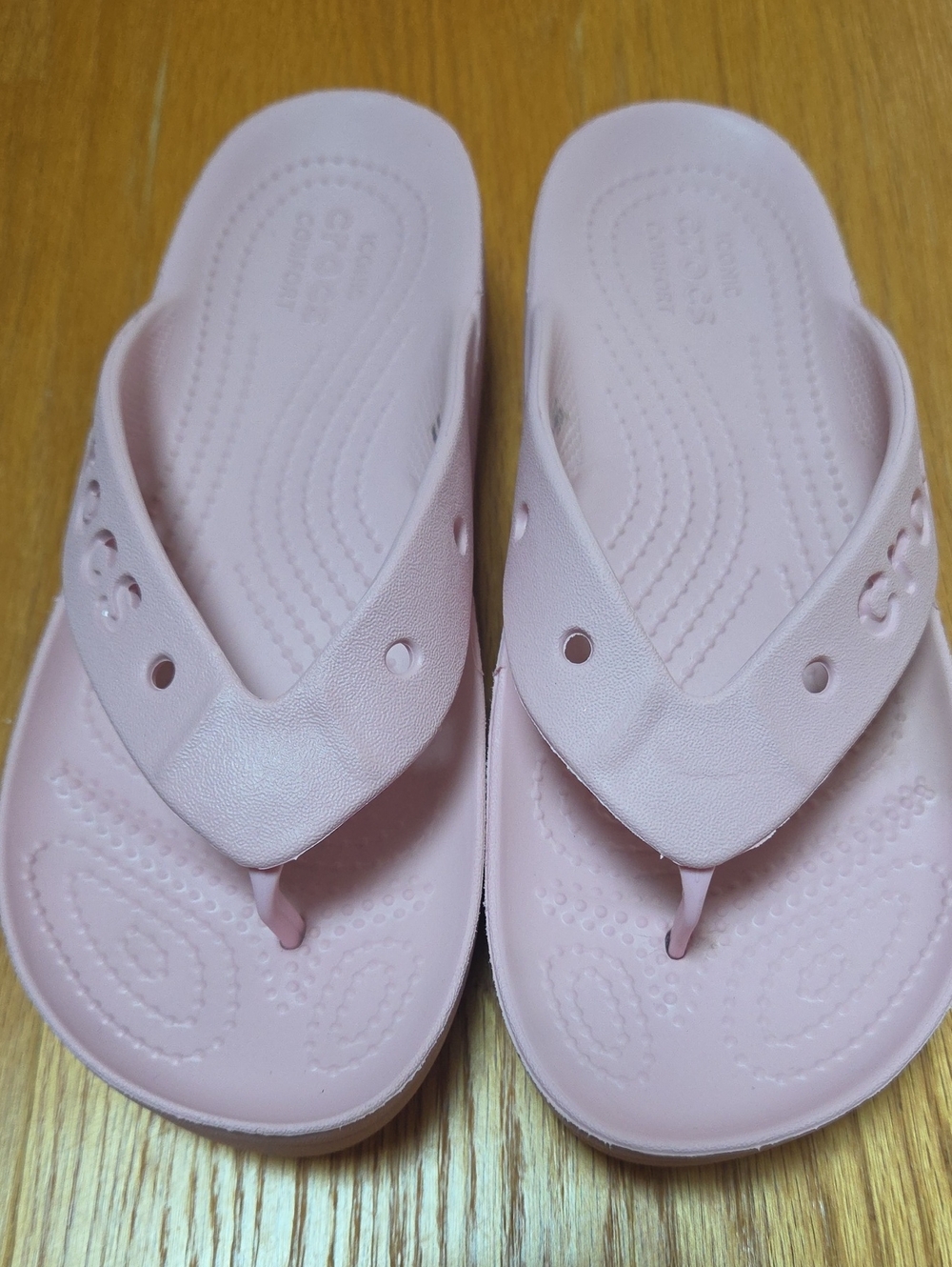 croc flip flops